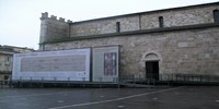 La riproduzione fotografica davanti al Duomo